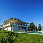 Grand In Villa Tavullia