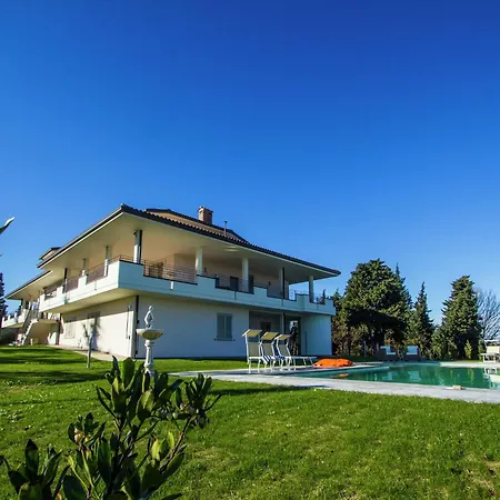 Grand In Villa Tavullia